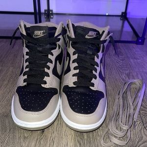 COPY - COPY - Wmns nike dunk high “fossil” like new worn once.